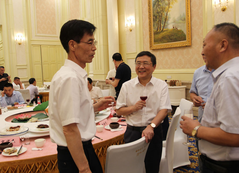 楊安民從業(yè)卅五周年系列報道--“璀璨卅五年，榮耀共分享”紀(jì)念晚宴